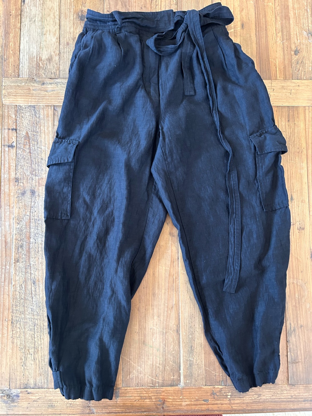 Wilfred Black Cargo Linen Blend Pants
